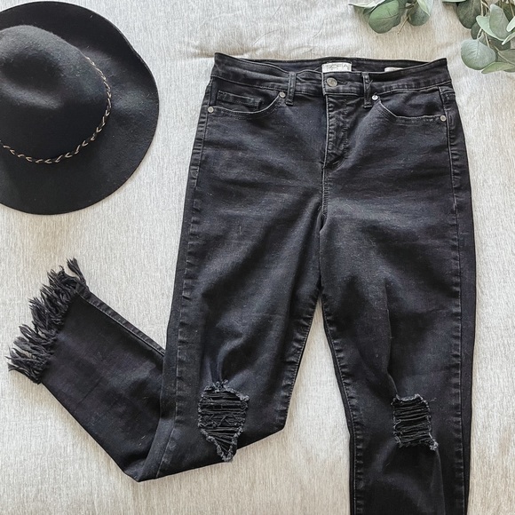 sofia by sofia vergara Denim - Sofia Jeans By Sofia Vergara Black Distressed Hem Rosa Curvy Ankle Jeans